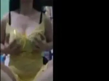 Ukhti Hijab Cantik Live Bersantai Kasur Skype poster